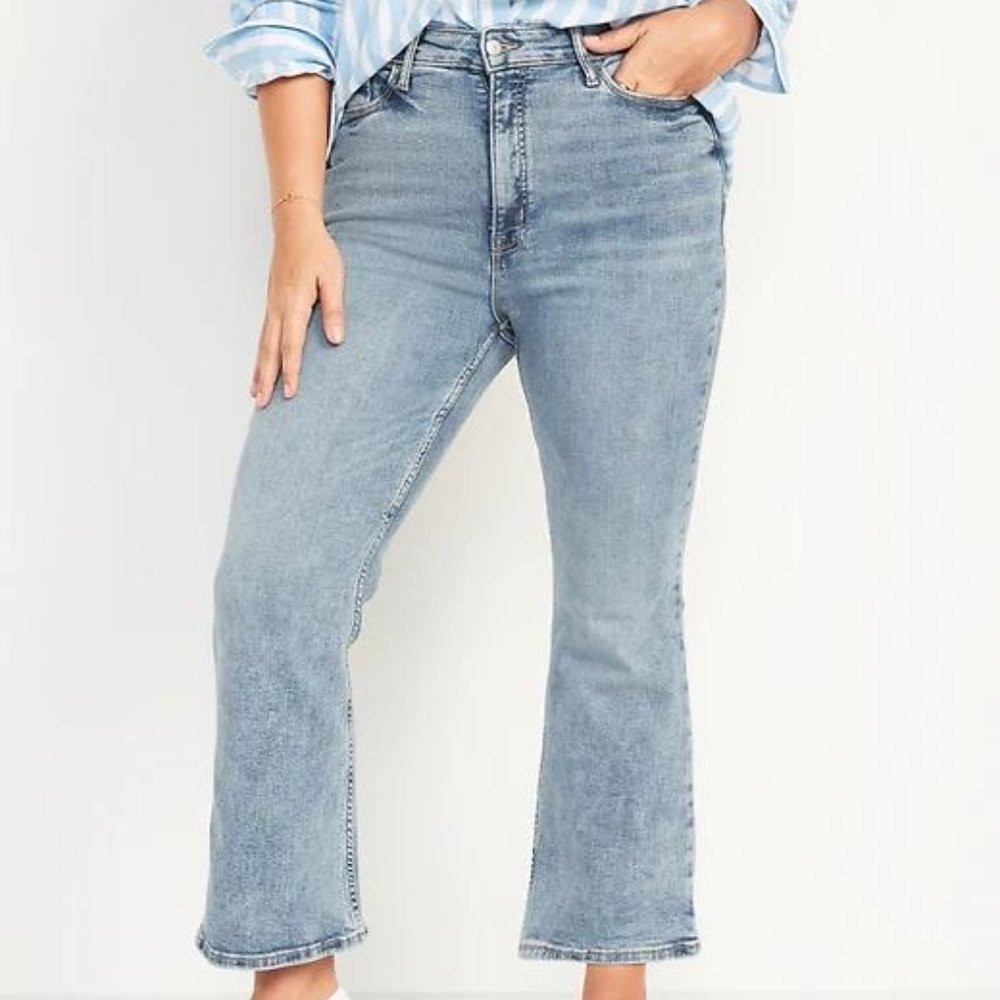 Old Navy Higher High-Waisted Cropped Flare Jeans for Women New - Picture 6 of 10